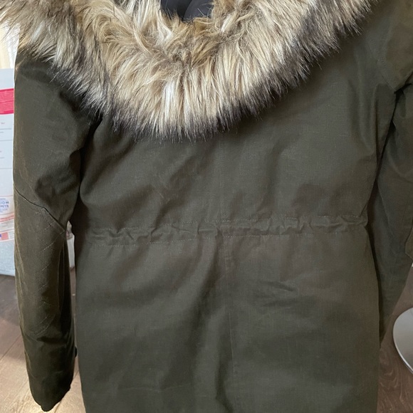 Aritzia Parka - Picture 3 of 4
